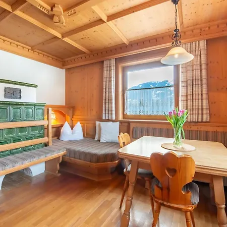 Domek alpejski In Zillertal Near Bus Stop *