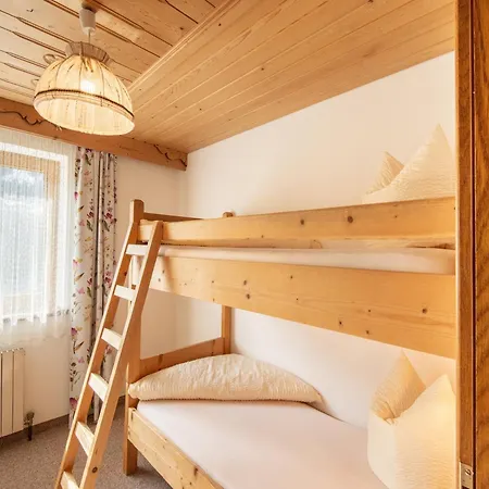 בקתה In Zillertal Near Bus Stop היינצנברג