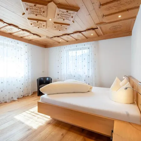 בקתה In Zillertal Near Bus Stop