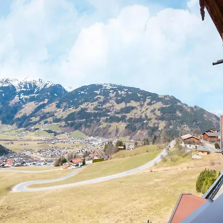 Domek alpejski In Zillertal Near Bus Stop *